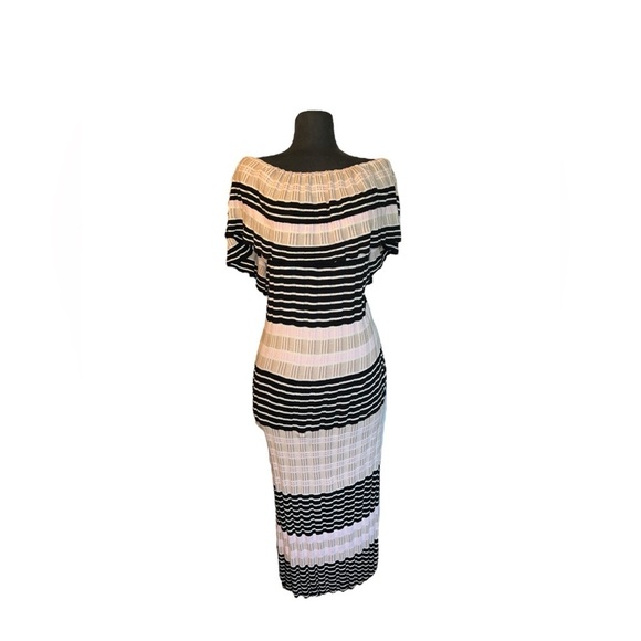 FREE PEOPLE
Off-Duty Off-the-Shoulder Dress Sz Large - Picture 5 of 5